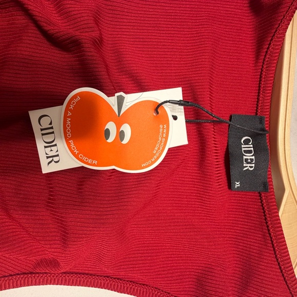 Burgundy red Ruched Square-Neck Maxi Dress - Picture 5 of 6